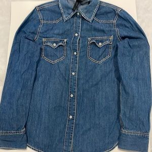 Women’s Western Denim Pearl Snap Shirt